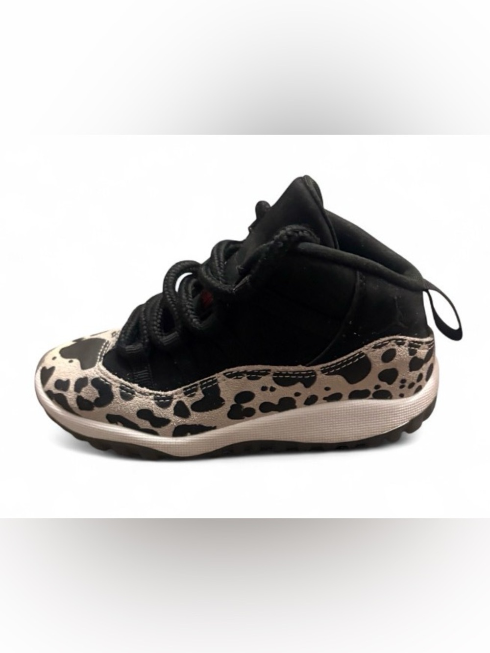 Jordan 11 Retro
Animal Instinct